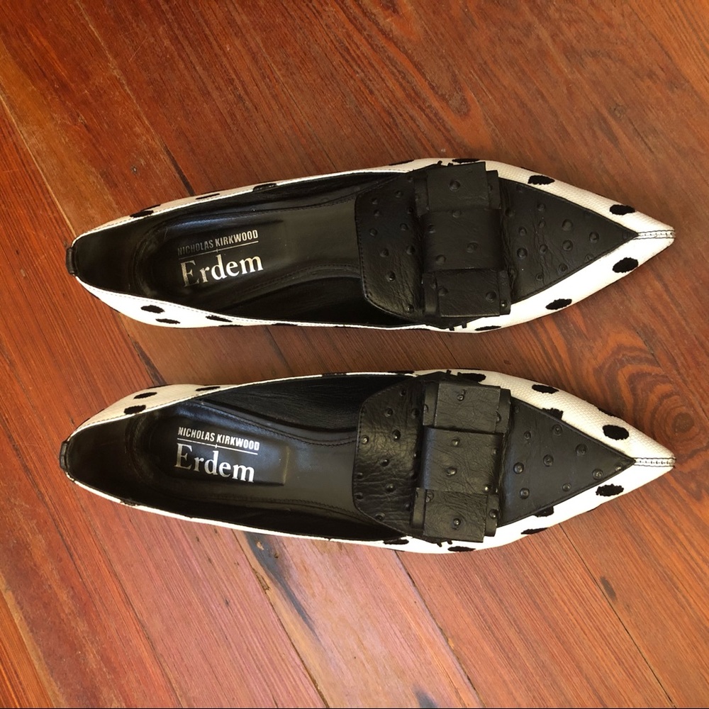 NICHOLAS KIRKWOOD FOR ERDEM | White Leather + Black Velvet Loafers